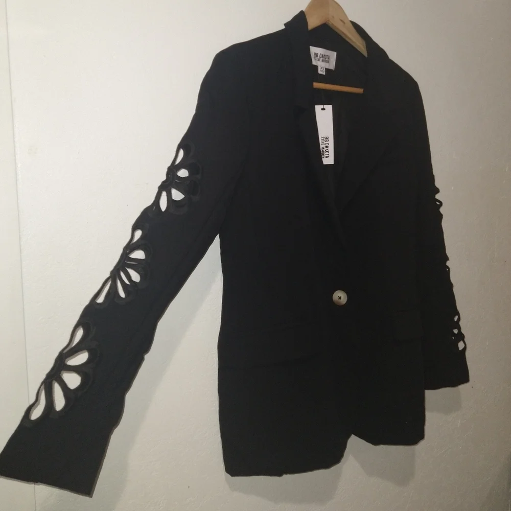 NWT BB DAKOTA x STEVE MADDEN Black Eyelet Cutout Blazer - Picture 4 of 9